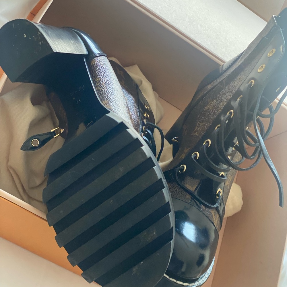 Louis Voutton Bootie